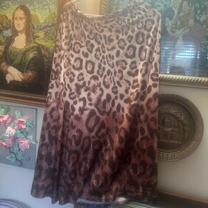 Chic Leopard Print Skirt